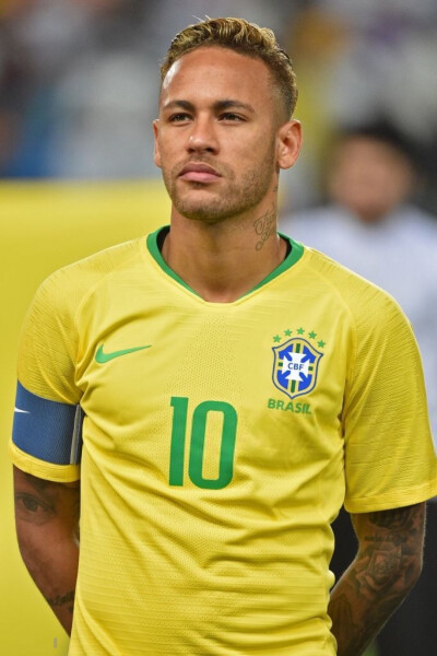 了一个强势 了一个强势